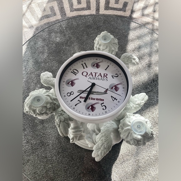 Other - 🇶🇦 Qatar Airways custom made Wall Clock 🕚 Like New!